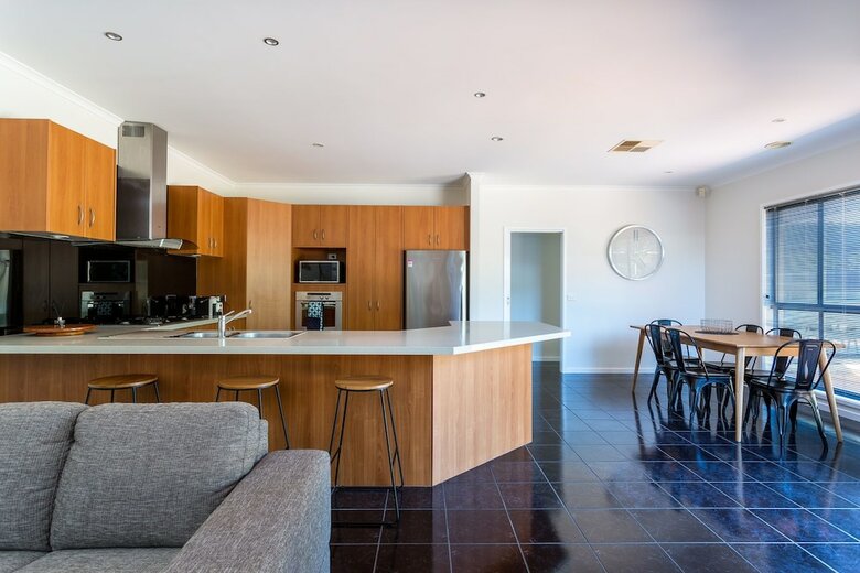 Caxton Beach Hideaway