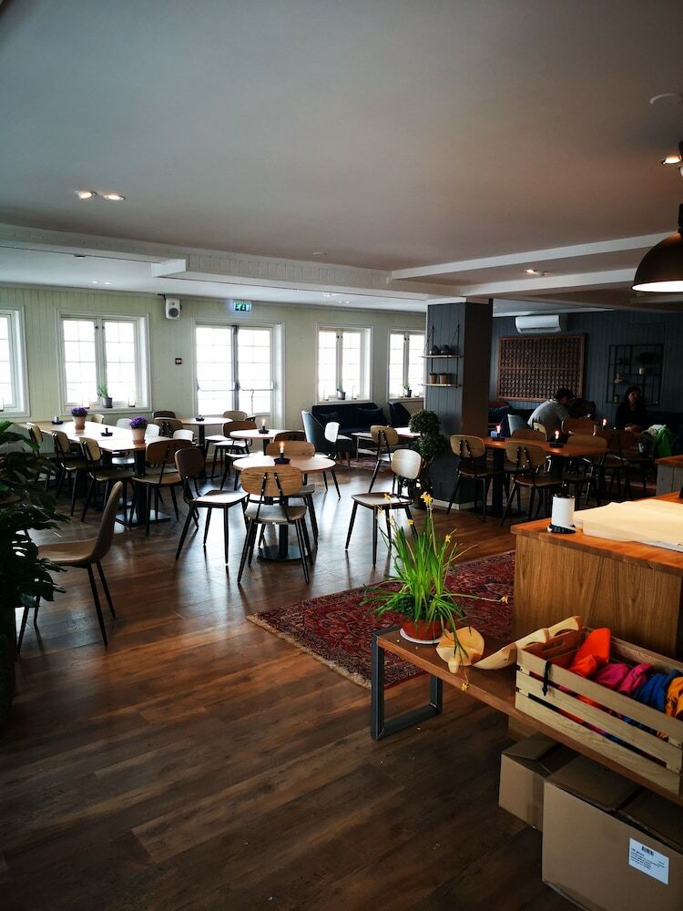 Hotel Henningsv�r Guesthouse