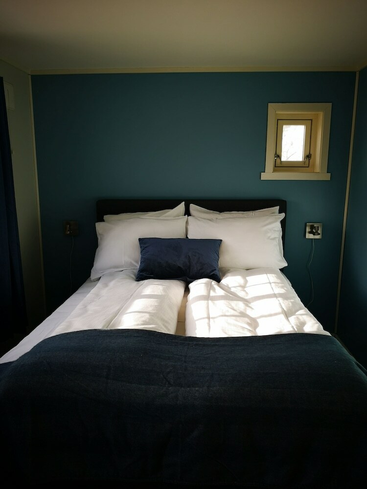 Hotel Henningsv�r Guesthouse