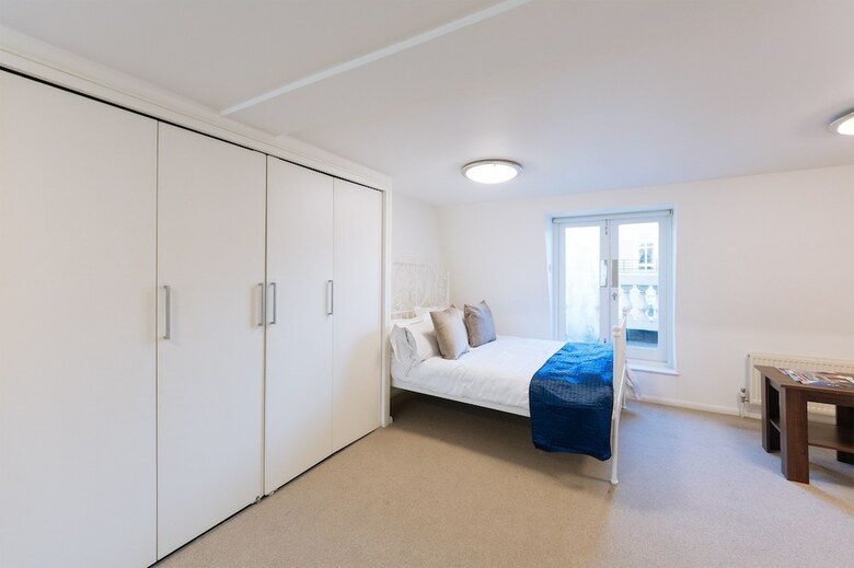Apartamentos Mayfair Guesthouse