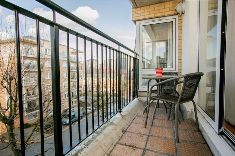Apartamentos 1 Bedroom Flat With Balcony Accommodates 4