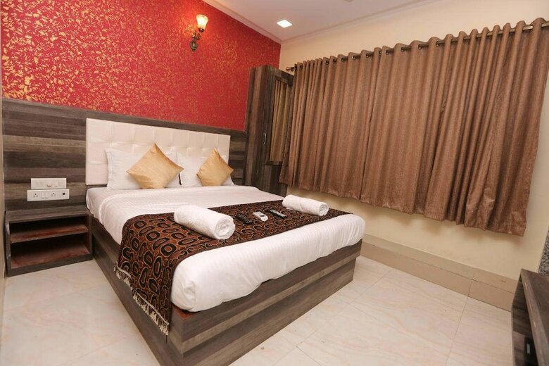 Hotel Sarah Inn