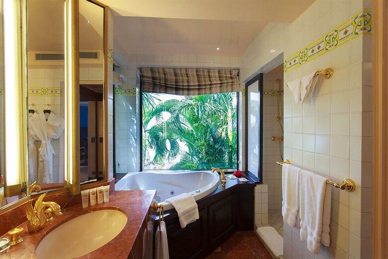 Hotel Bakoua Les Trois Ilets