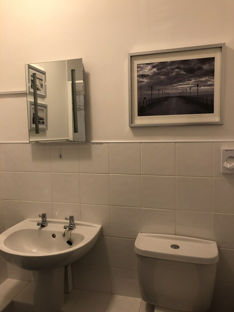 Fountaindale Hotel - Guest House