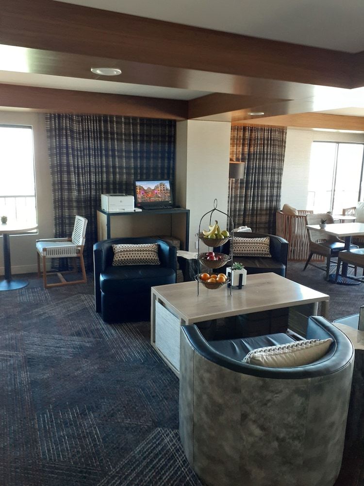 Sheraton Albuquerque Airport Hotel