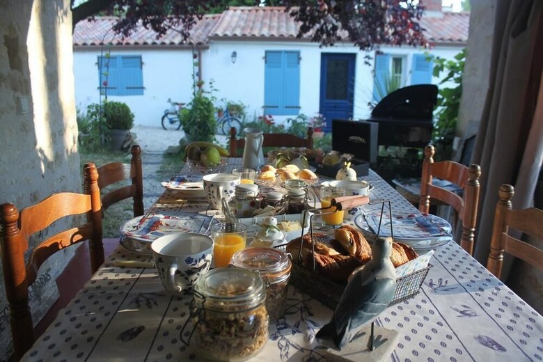 Hotel Le Clos Du Marais