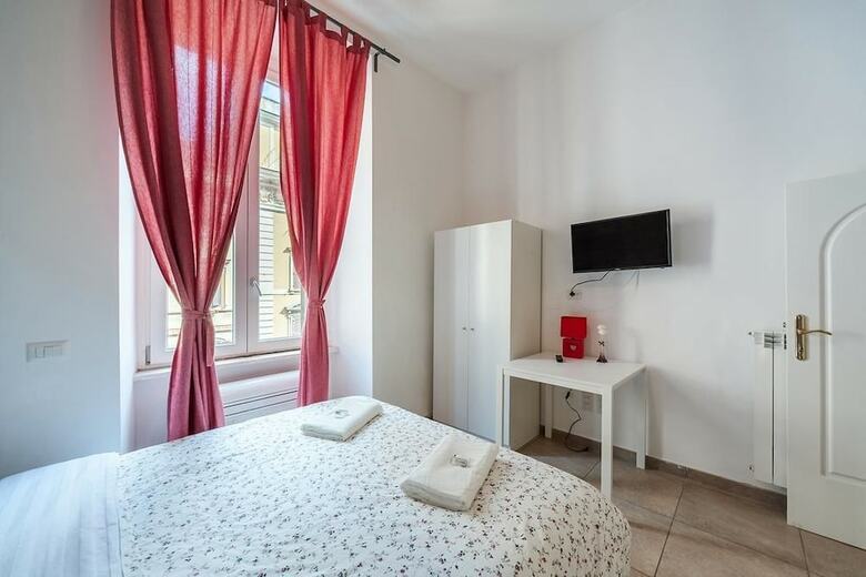Hotel Sasa House