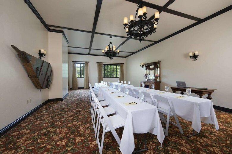 Hotel Benbow Historic Inn
