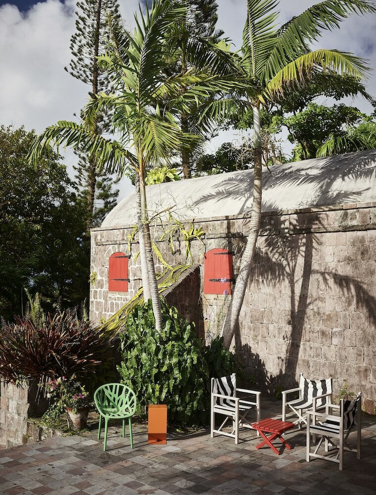 Hotel Golden Rock Inn