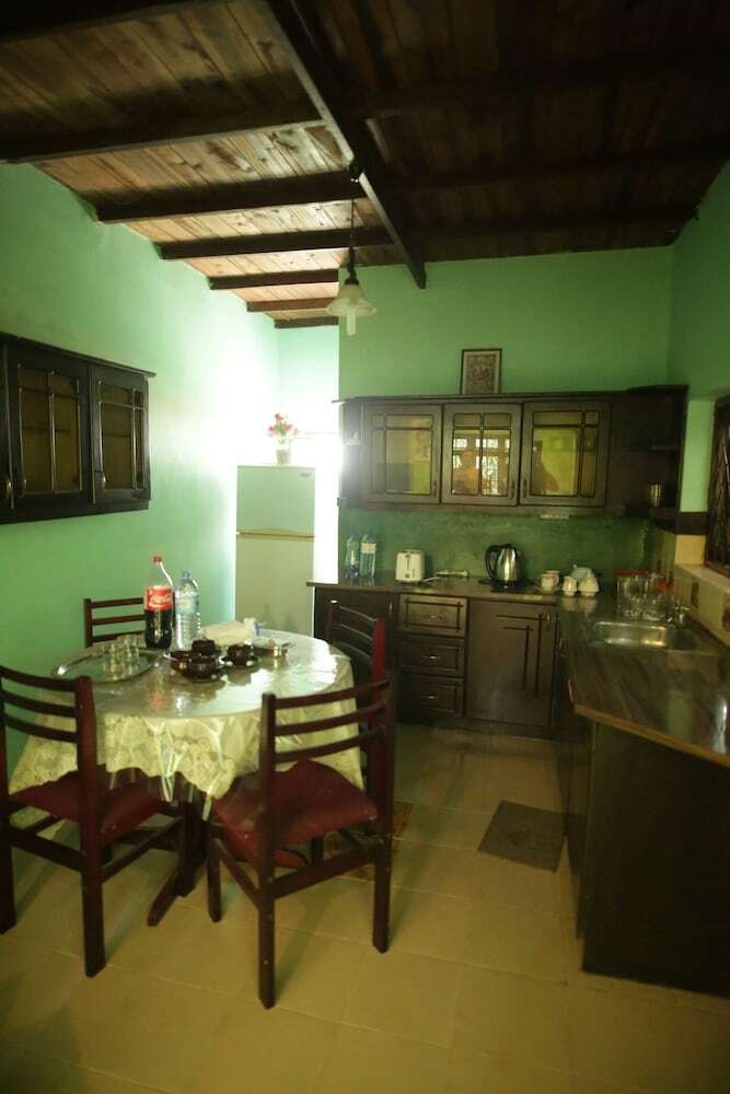 Hotel Araliya Holiday Bungalow
