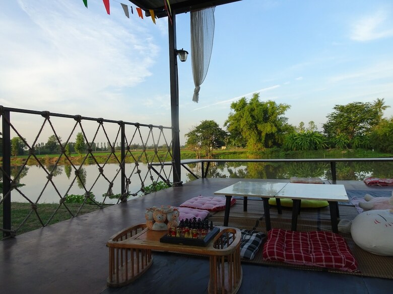 Hotel Happy Hamlets Resort