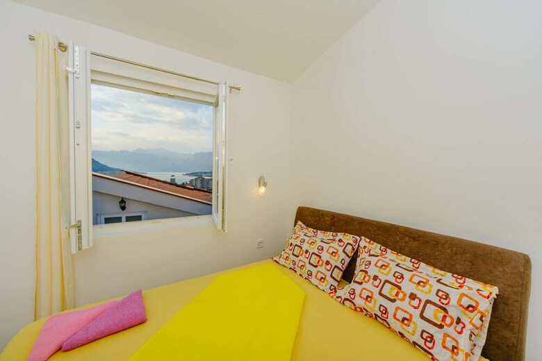 Paradise Bay Apartments