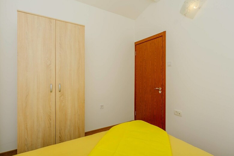 Paradise Bay Apartments