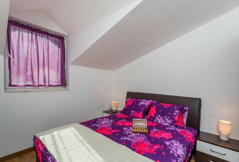 Paradise Bay Apartments