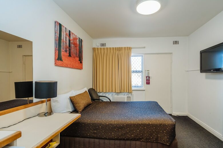 Motel Canning Bridge Auto Lodge