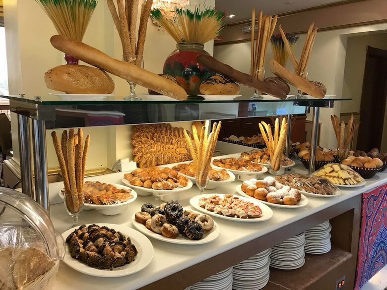 Hotel Ramada By Wyndham Al Hada