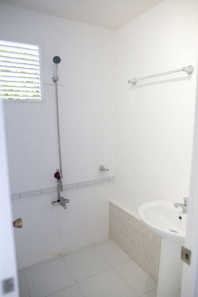 Hotel Luzmin Bh - White House