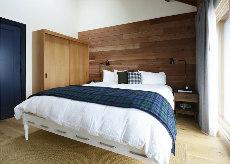 Hotel Timber Cove Resort
