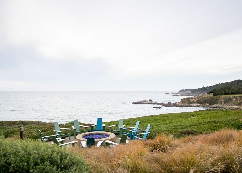 Hotel Timber Cove Resort