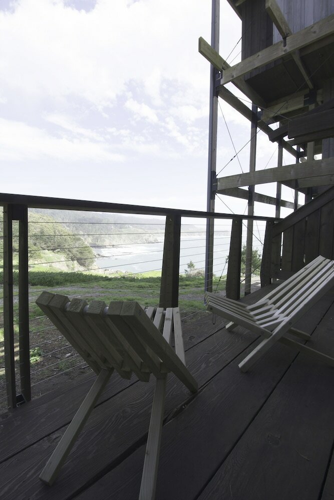 Hotel Timber Cove Resort