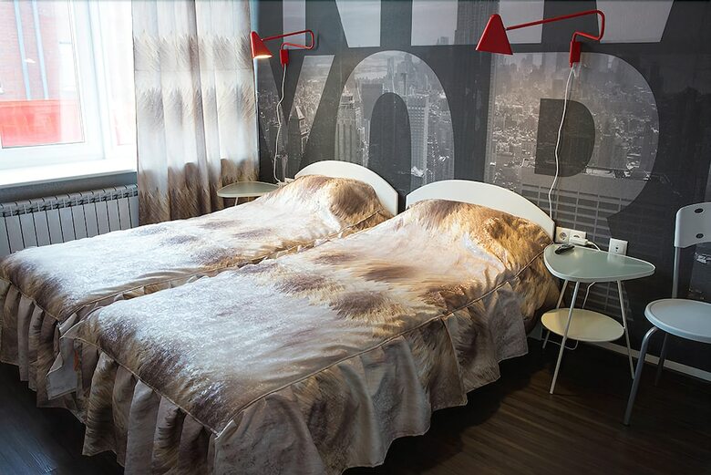 Red Hotel