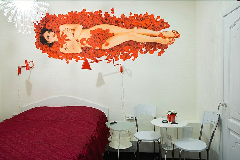 Red Hotel