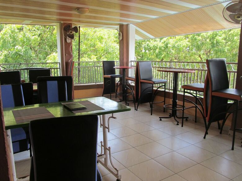 Hotel Bright Star Resort
