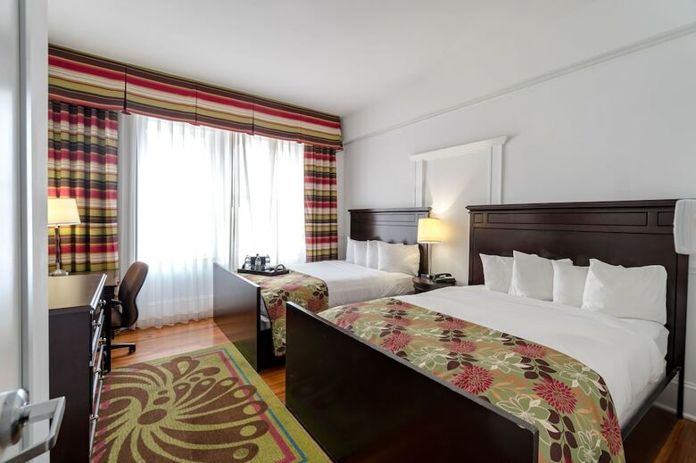 Hotel Gibbs Downtown Riverwalk