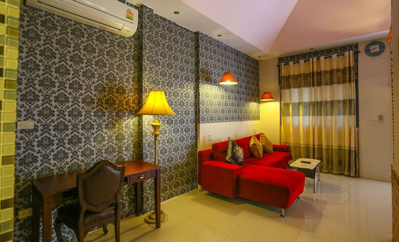Hotel Phalaburi Resort