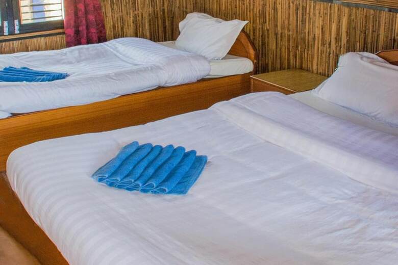 Hotel Chitwan Tiger Camp