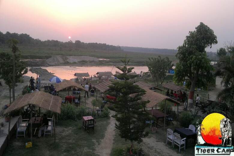Hotel Chitwan Tiger Camp