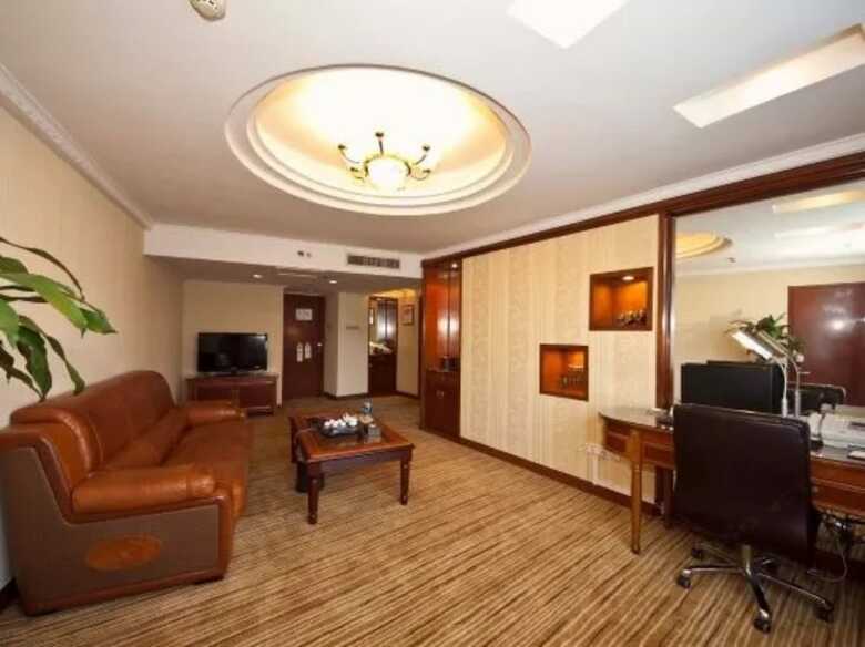 Fujian Sunshine Holiday Hotel
