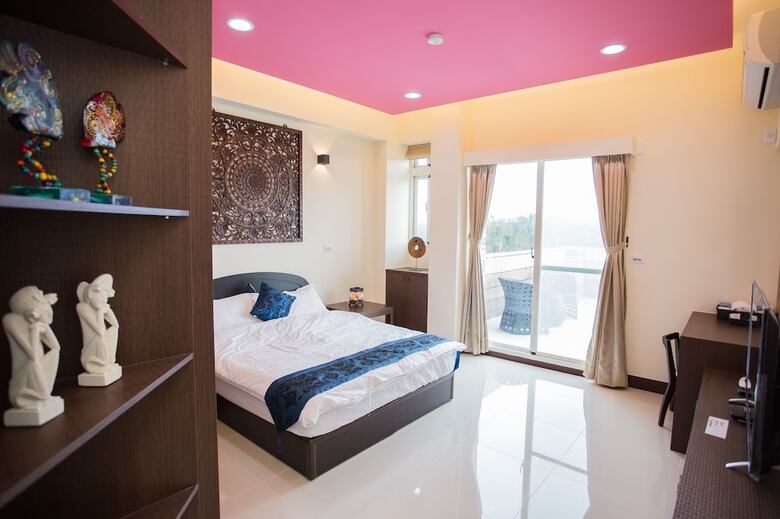 Village150 B&B