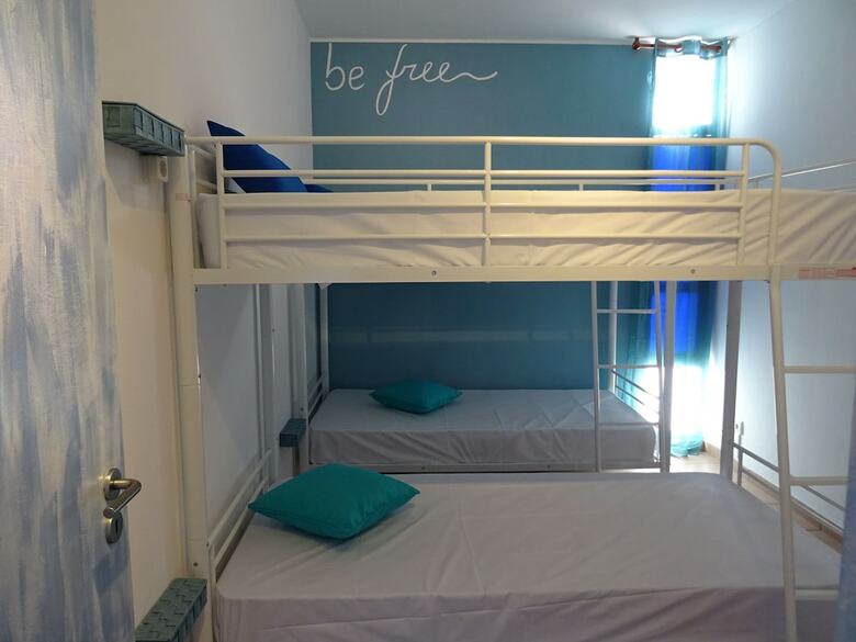 Hostal Faro Beach Life Hostel