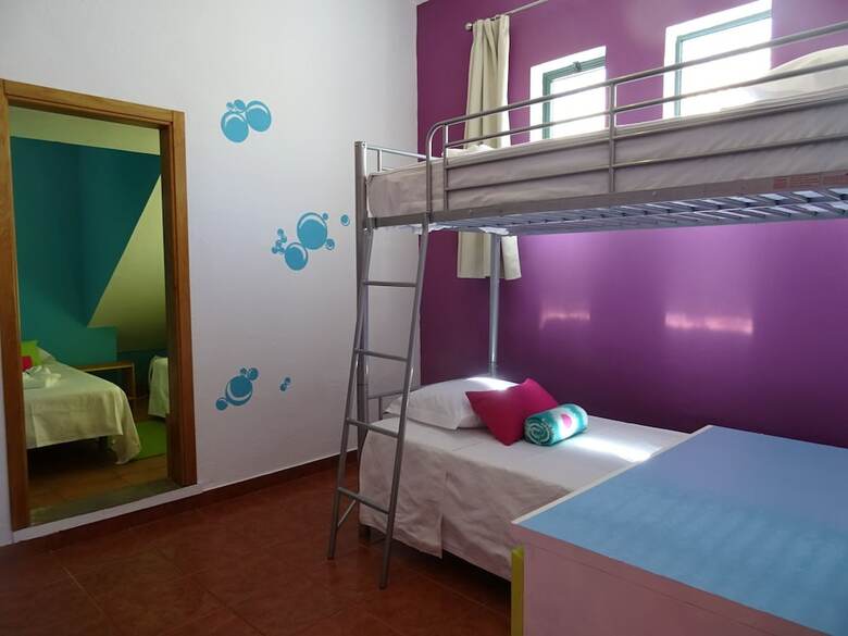 Hostal Faro Beach Life Hostel