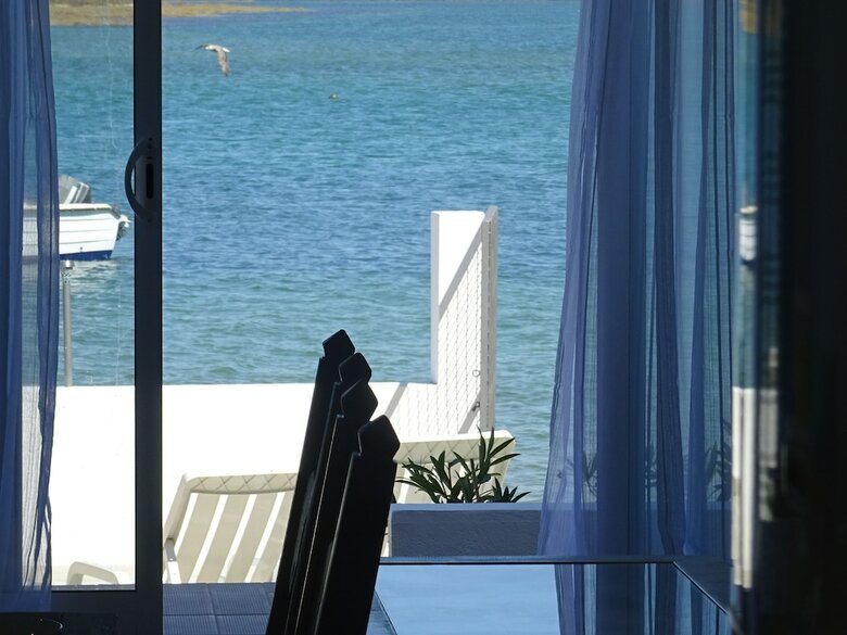 Hostal Faro Beach Life Hostel