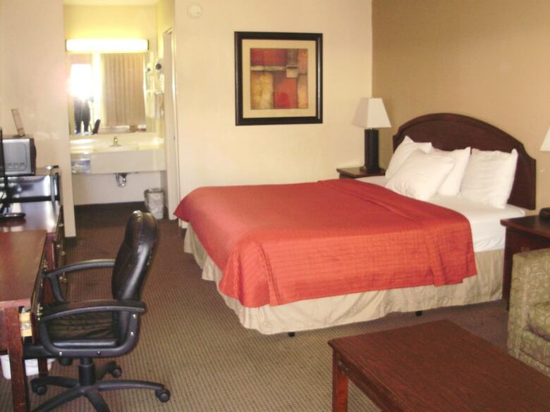 Hotel Trade Winds Central Inn
