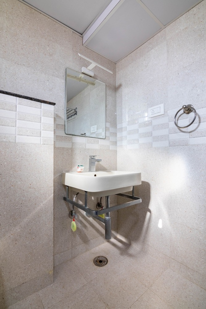 Hotel Oyo 8480 A2b Electronic City