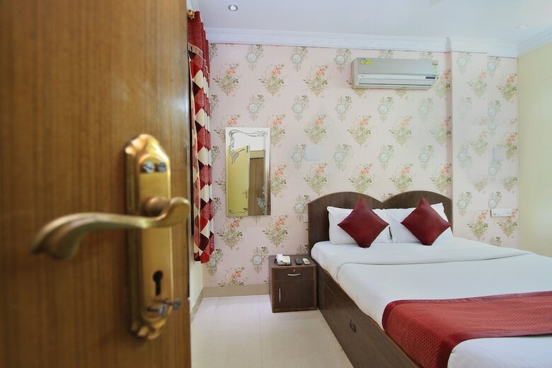 Oyo 7728 Hotel Nayaab Comforts
