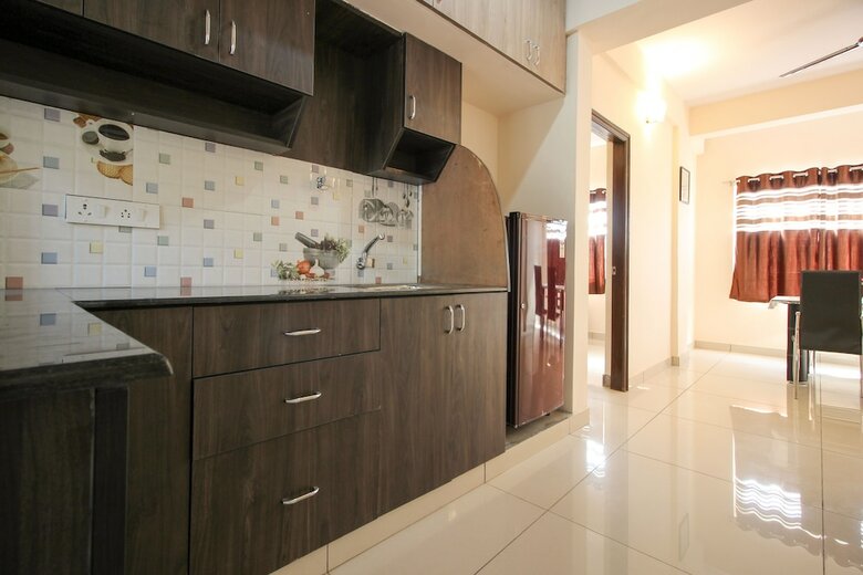 Hotel Oyo 7918 Home Apartment The Premium Services