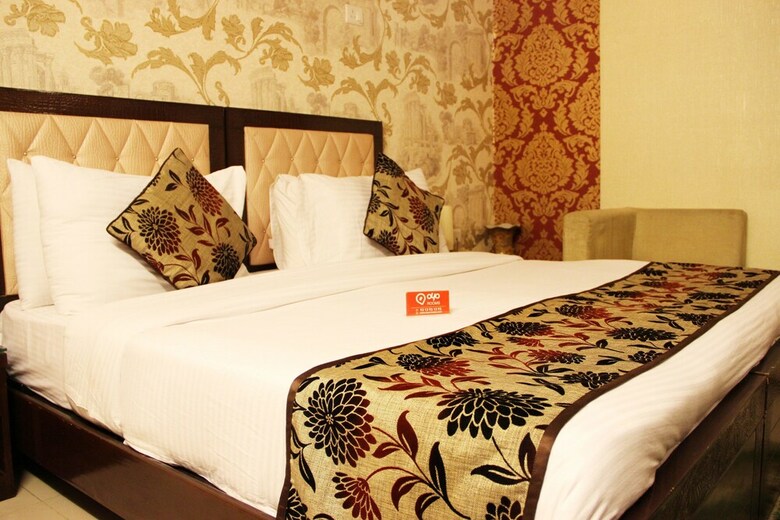 Oyo 2407 Hotel Gera's M1