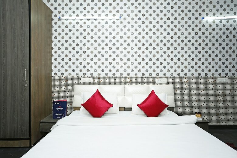 Hotel Oyo 8481 Le Tara Residency
