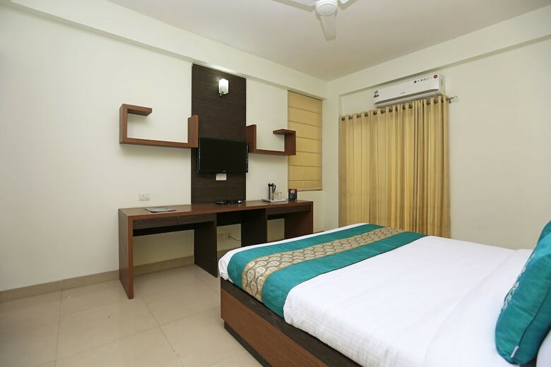 Hotel Oyo 8481 Le Tara Residency