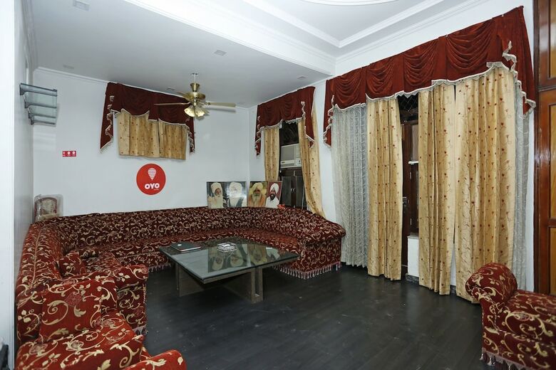 Hotel Oyo 8481 Le Tara Residency