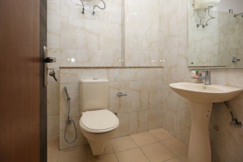 Hotel Oyo 8481 Le Tara Residency