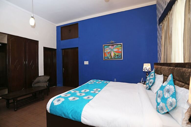 Hotel Oyo 9570 Pulse Impulse Bnb