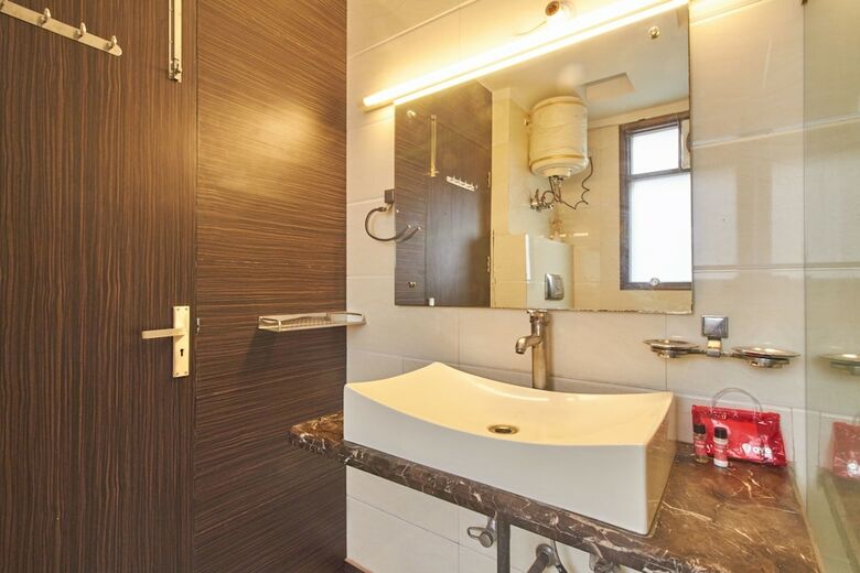 Hotel Oyo 3594 Kamla Nagar