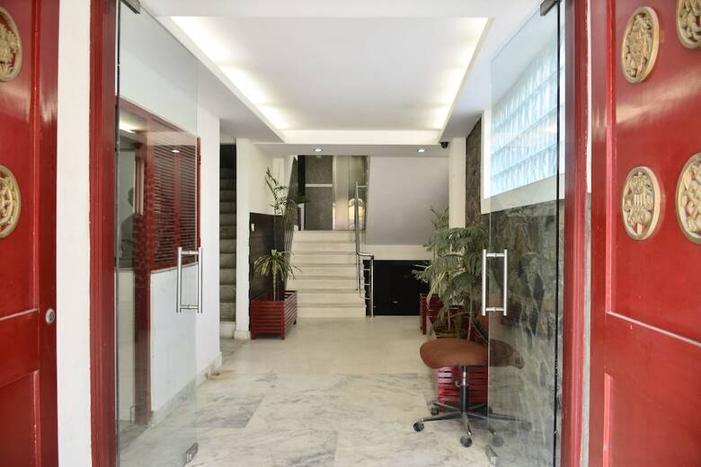 Oyo 2457 Hotel Zambala