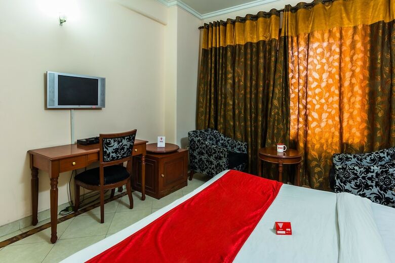 Oyo 3865 Hotel Corporate Park
