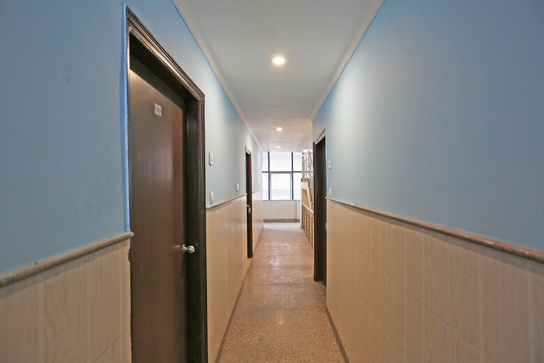 Oyo 9786 Hotel Aerolook